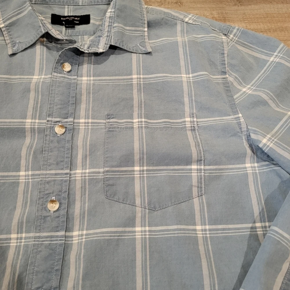 Banana Republic Slim Fit Untucked Button Up Shirt 100% Cotton Mens Size Large